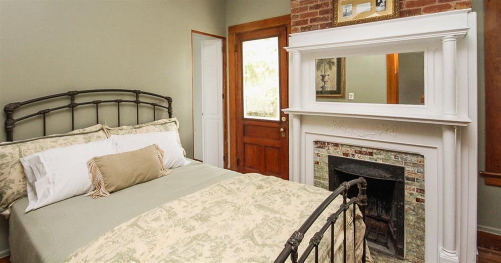 Surf Song Bed & Breakfast Tybee Island Екстер'єр фото