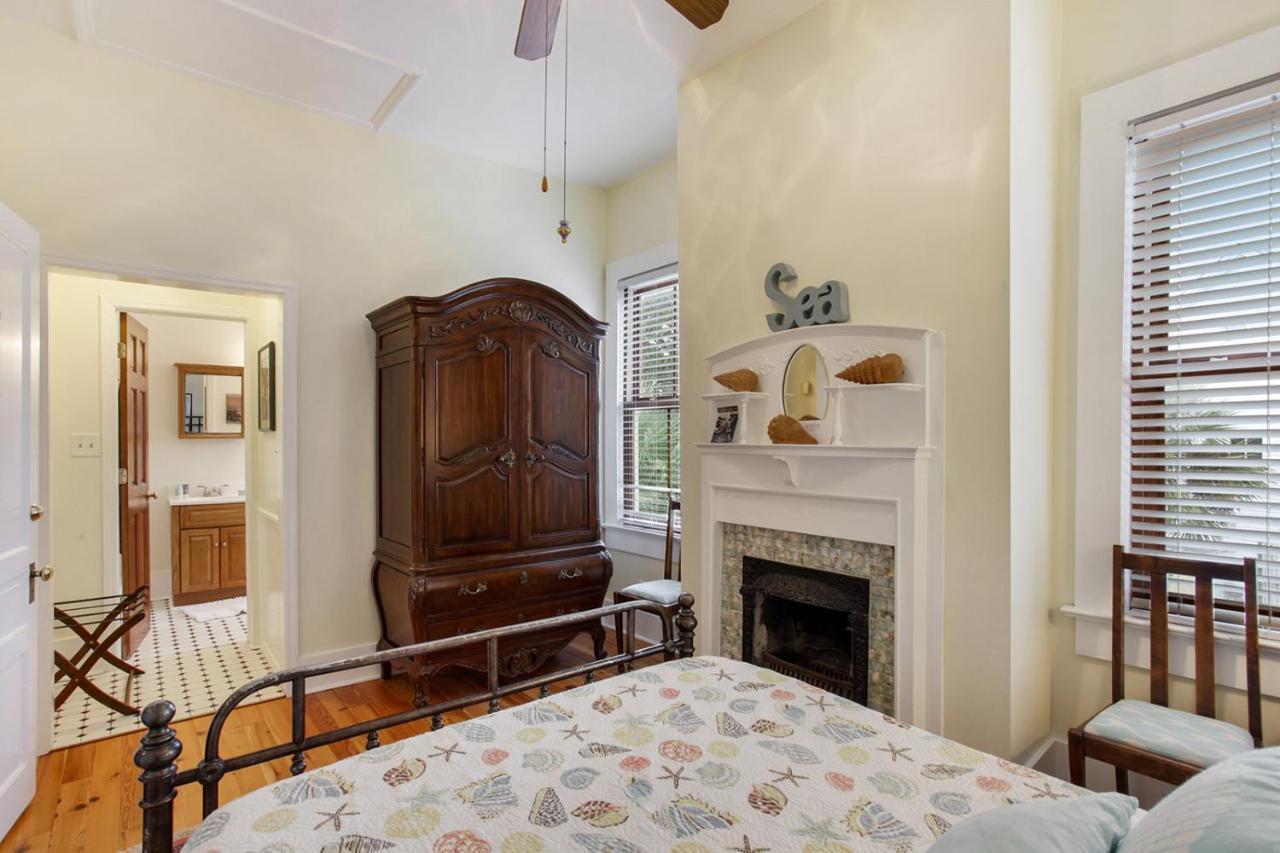 Surf Song Bed & Breakfast Tybee Island Екстер'єр фото