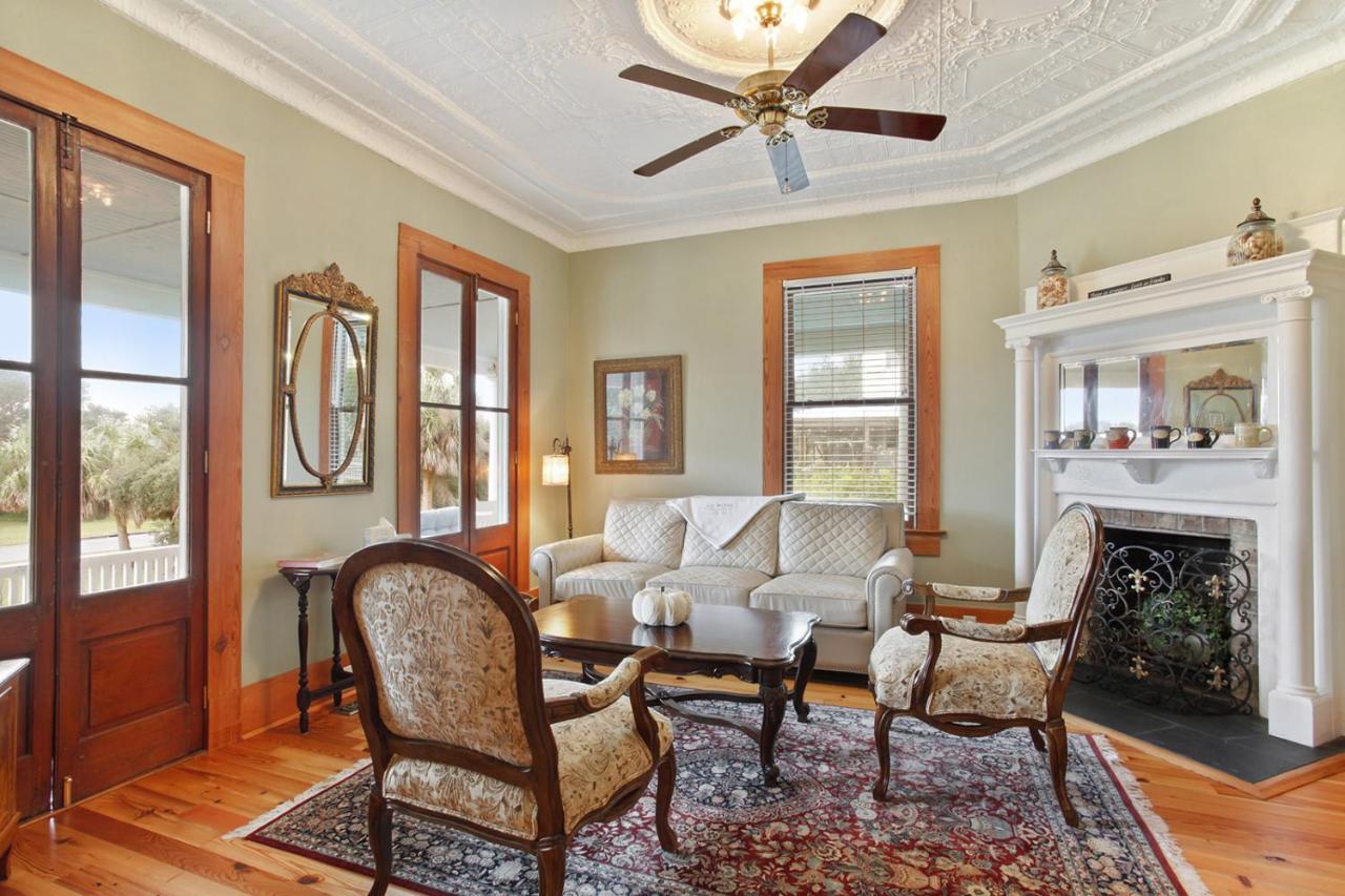 Surf Song Bed & Breakfast Tybee Island Екстер'єр фото