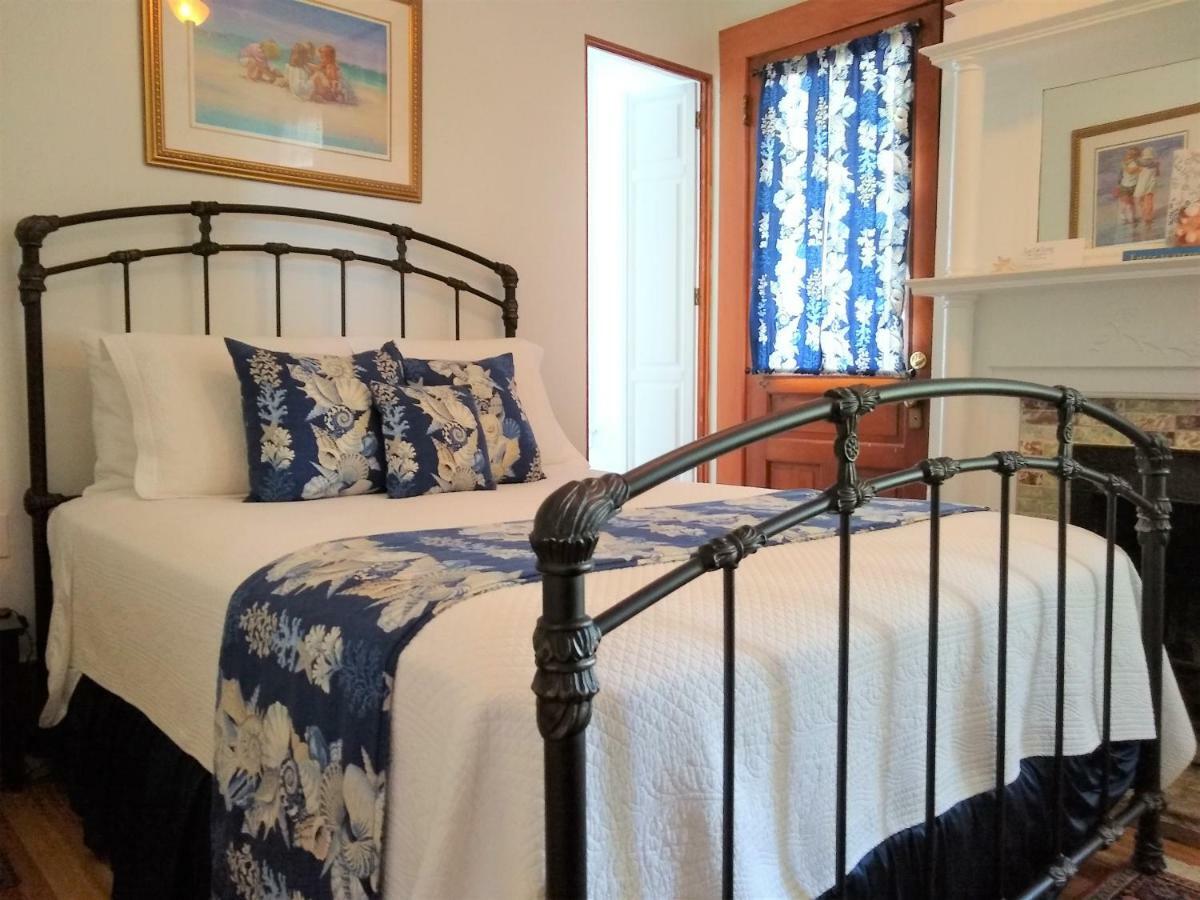 Surf Song Bed & Breakfast Tybee Island Екстер'єр фото