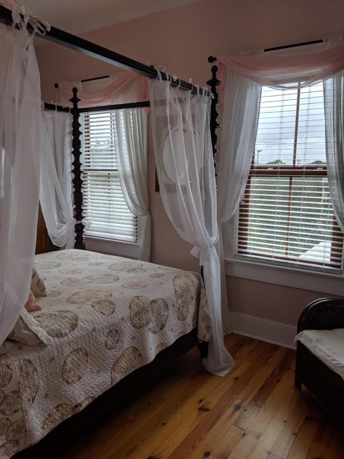 Surf Song Bed & Breakfast Tybee Island Екстер'єр фото