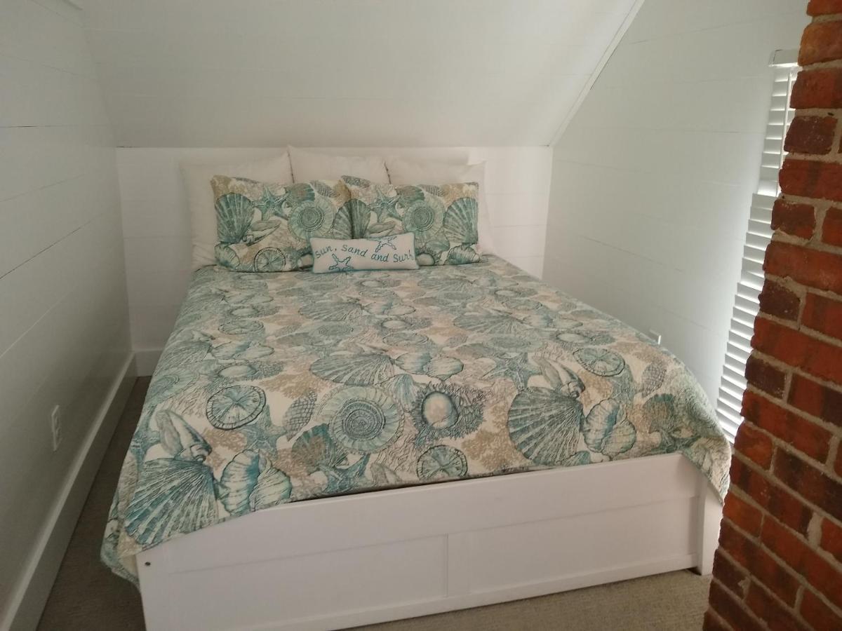 Surf Song Bed & Breakfast Tybee Island Екстер'єр фото